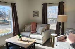 Cozy American Style Cottage in Sioux City