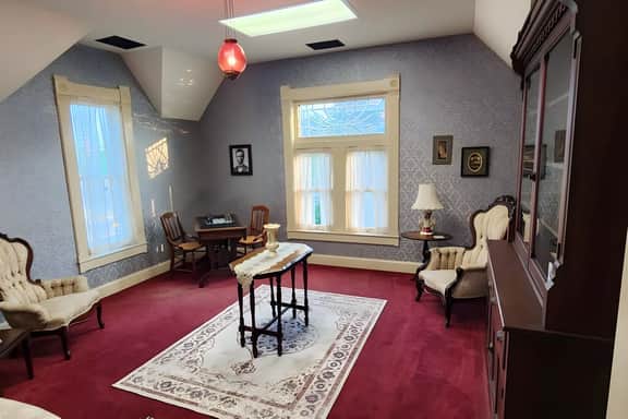 #3 The Gold Room at the Feitshans House