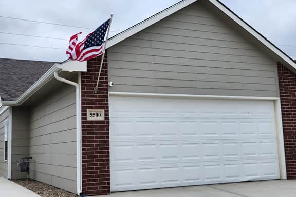 (5500) NEW single level 3 bed 2 bath