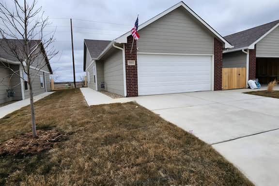 (5500) NEW single level 3 bed 2 bath